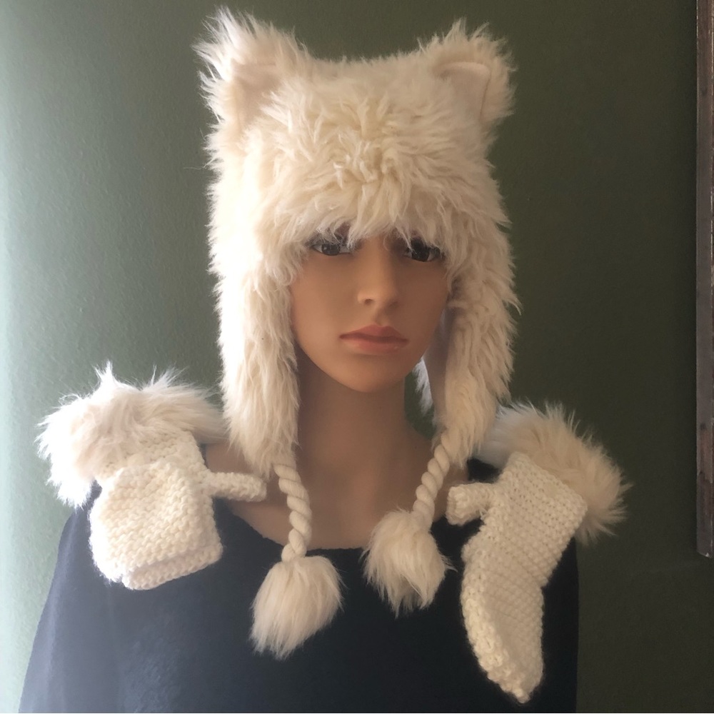 Fuzzy hat & matching mittens